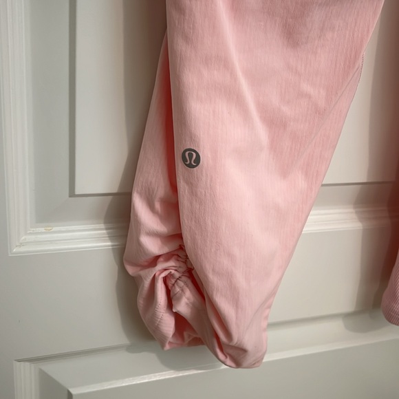 Lululemon Dance Studio mid rise cropped pants, size 6. - Picture 5 of 14